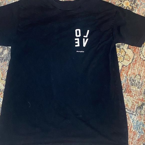 Men’s medium akomplice tee - Picture 2 of 4